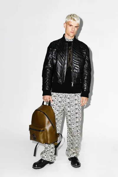 Look 13